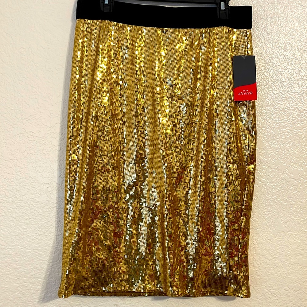 New with tags, party skirt,